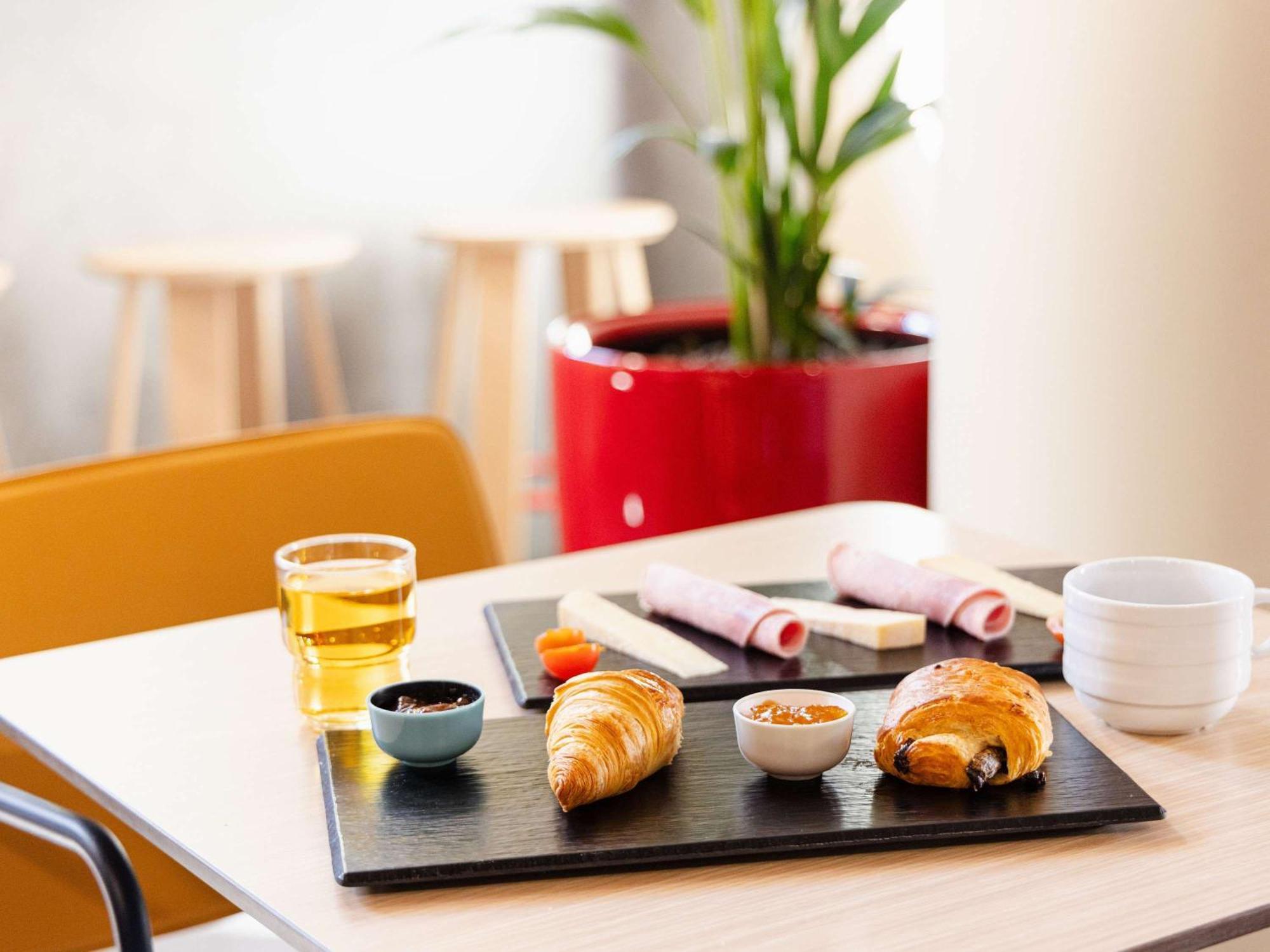 Ibis Budget Nanterre La Defense Exterior foto