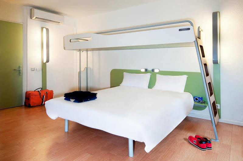 Ibis Budget Nanterre La Defense Exterior foto